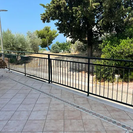 Mary Vi Apartman