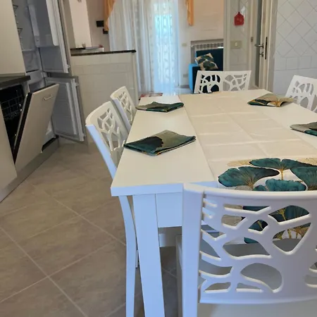 Mary Vi Apartman